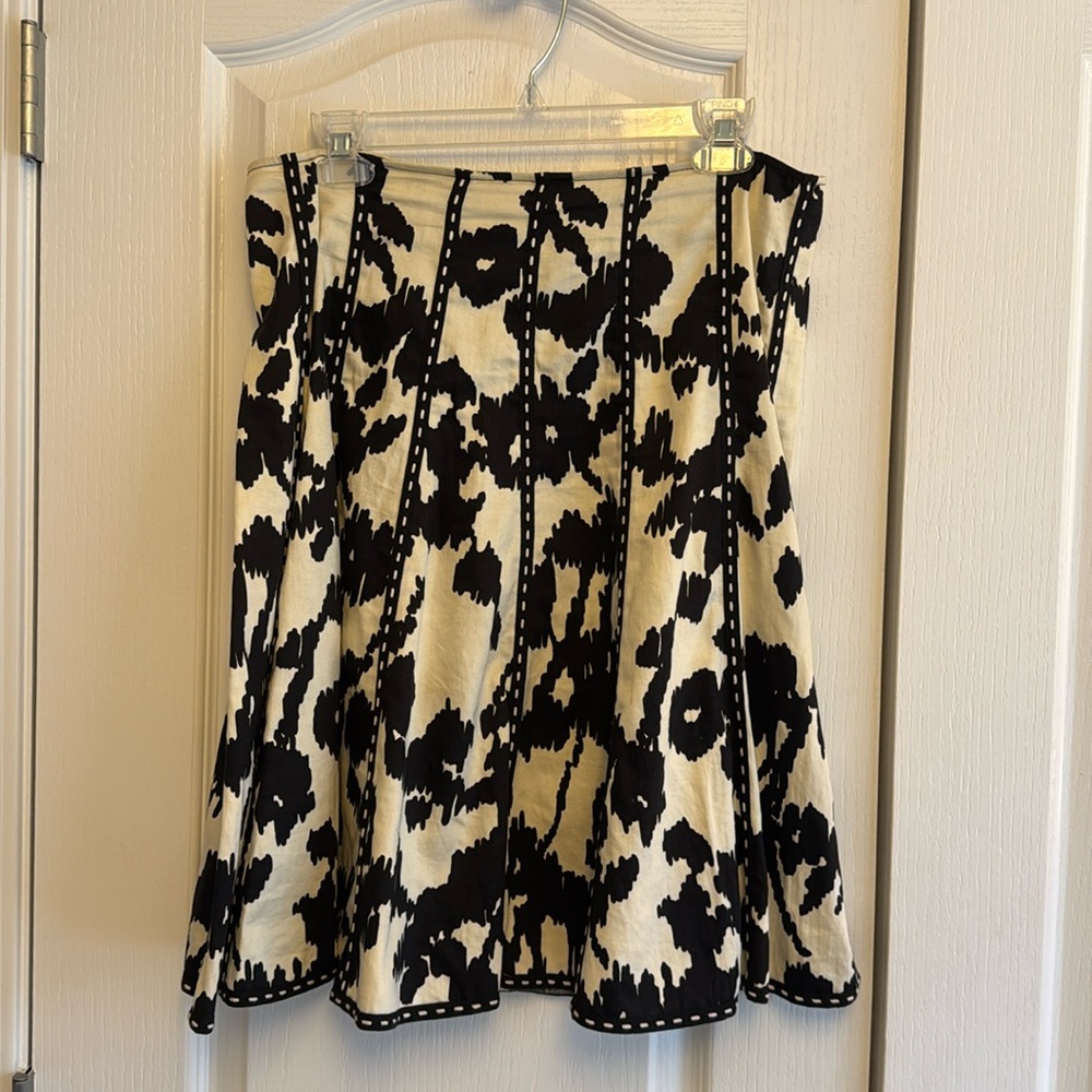 CAbi black & white floral skirt - size 6